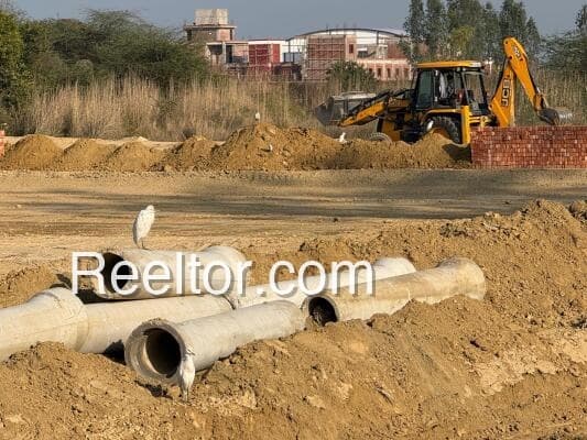 Available 3 Bhk In Kunjaban Mohanpur