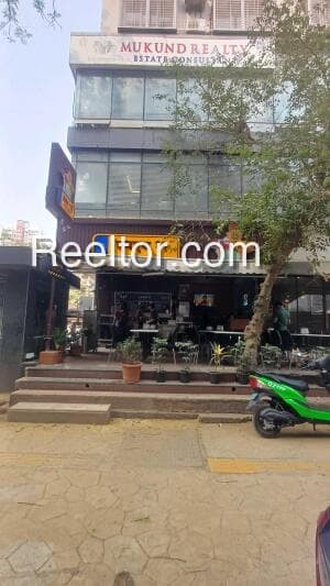 Image of Giridih Showroom - Vibrant Retail Hub