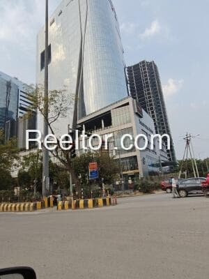 Image of Kosli Showroom - Spacious Retail Space