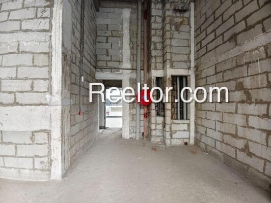 Image of Palia Kalan Showroom for Rent