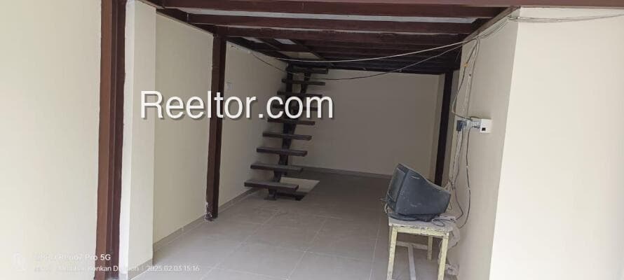 Image of Satara Showroom for Sale - Prime Location