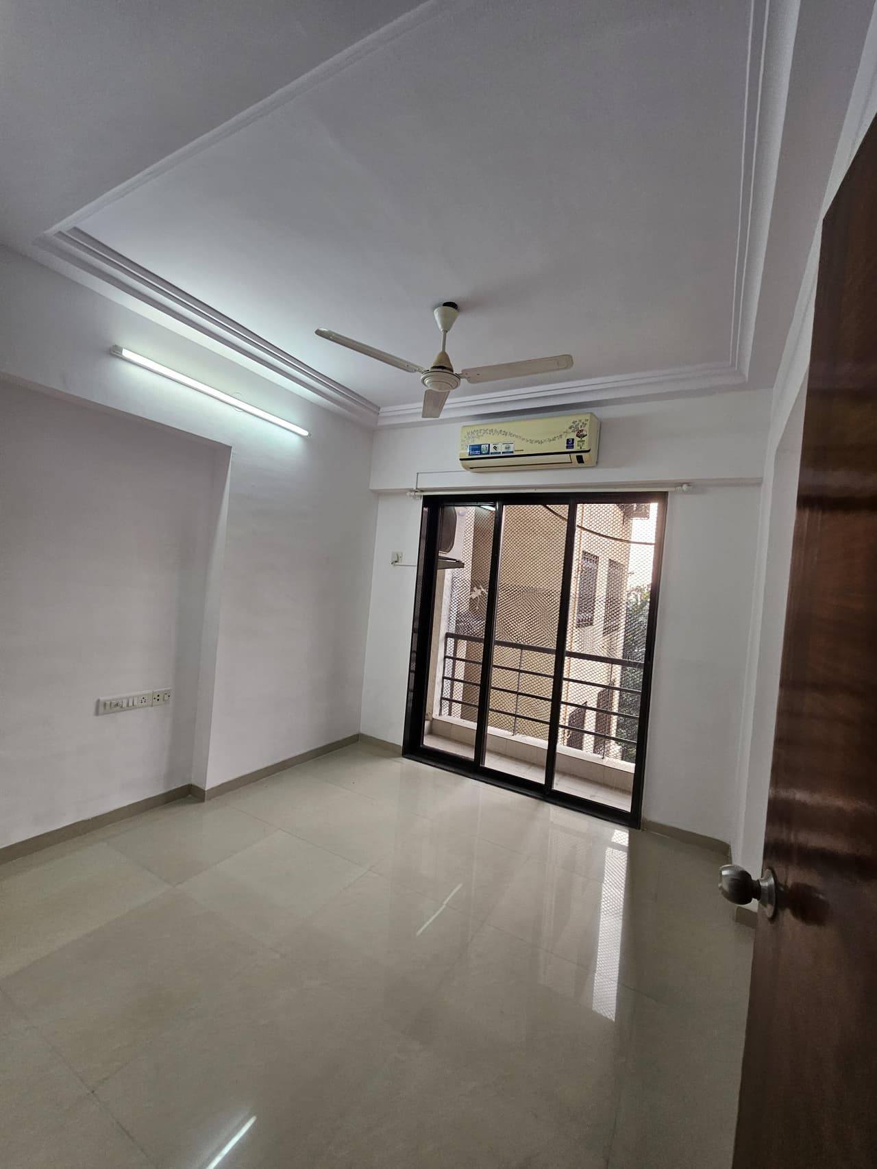 Image of Romell Empress IC Colony, Borivali West