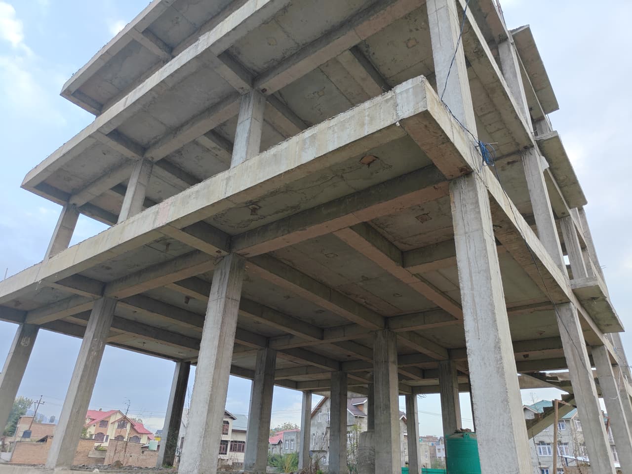 Showroom For Sale In Dadarkut Kulgam