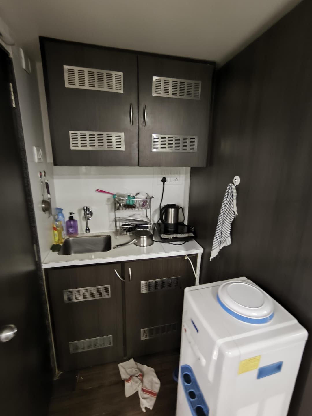 Shop For Rent In Khanda Colony