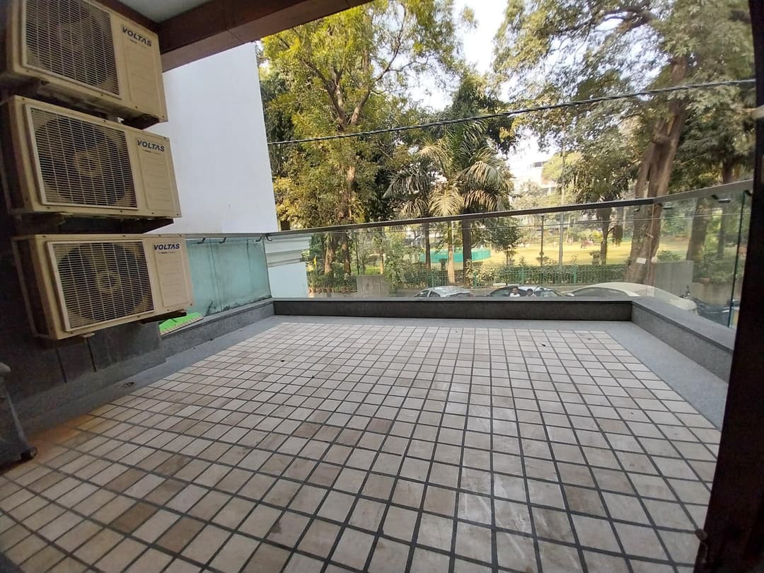 1 Bhk Flat In Noida Sector 62 For Purchase