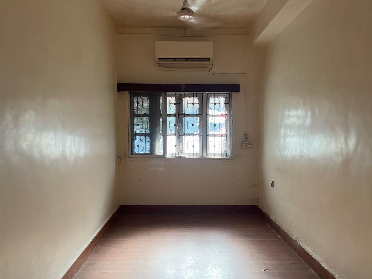 Image of ON request Kalina, Santacruz East