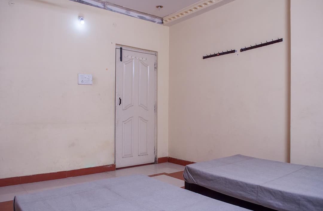 Pg For Rent In Tellarall Chilipched