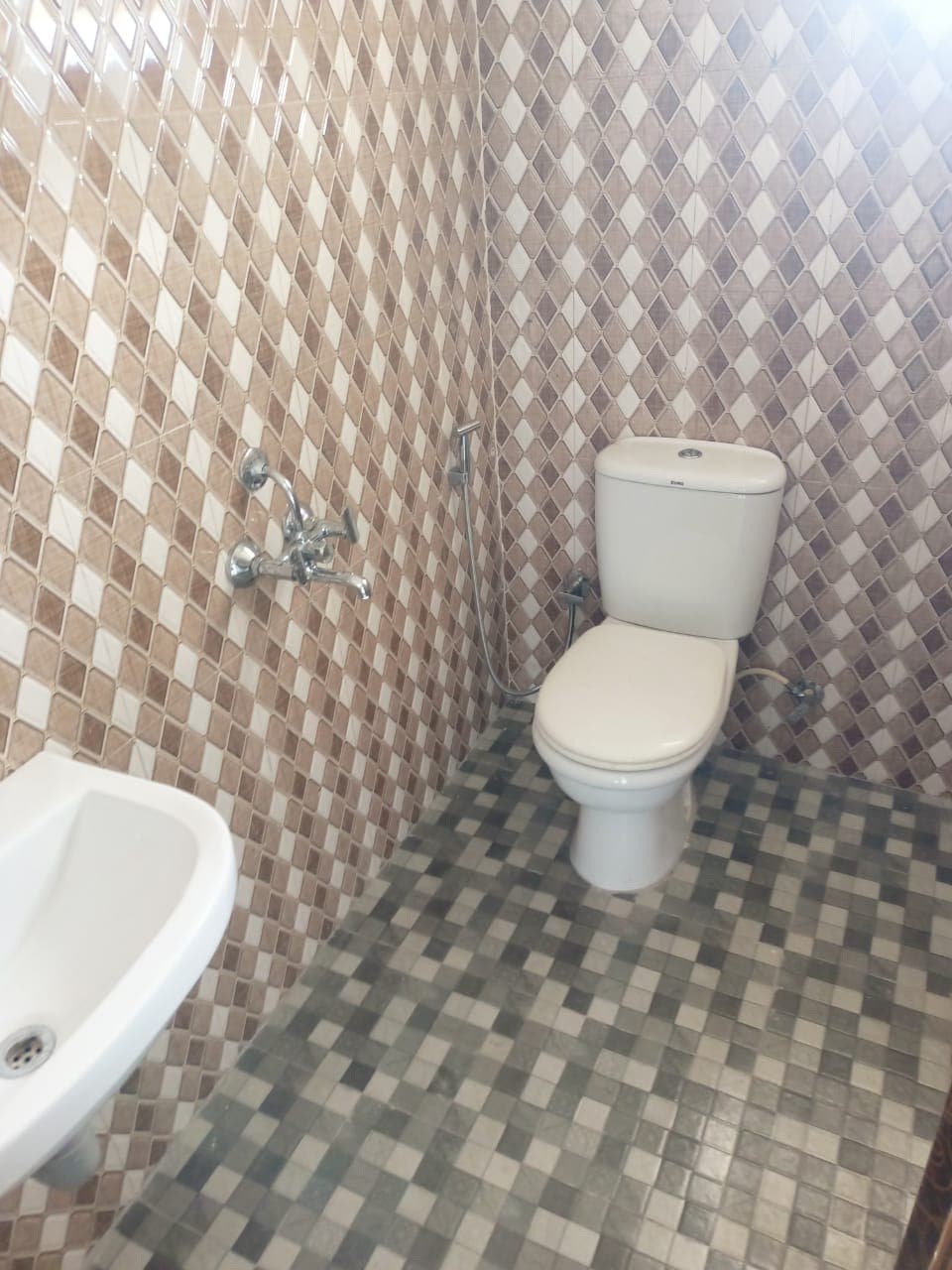 Flat For Rent In Thutadamoole Colony Kasaragod