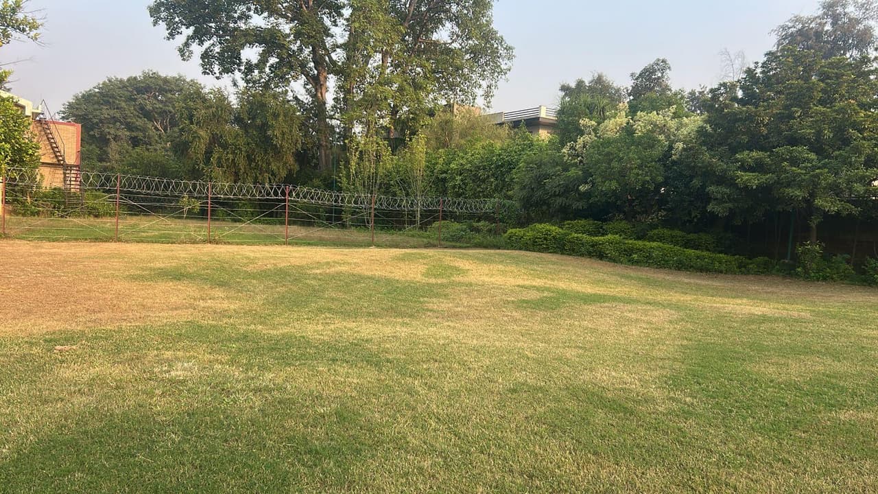 Image of Radhey Mohan Drive Chattarpur, Delhi